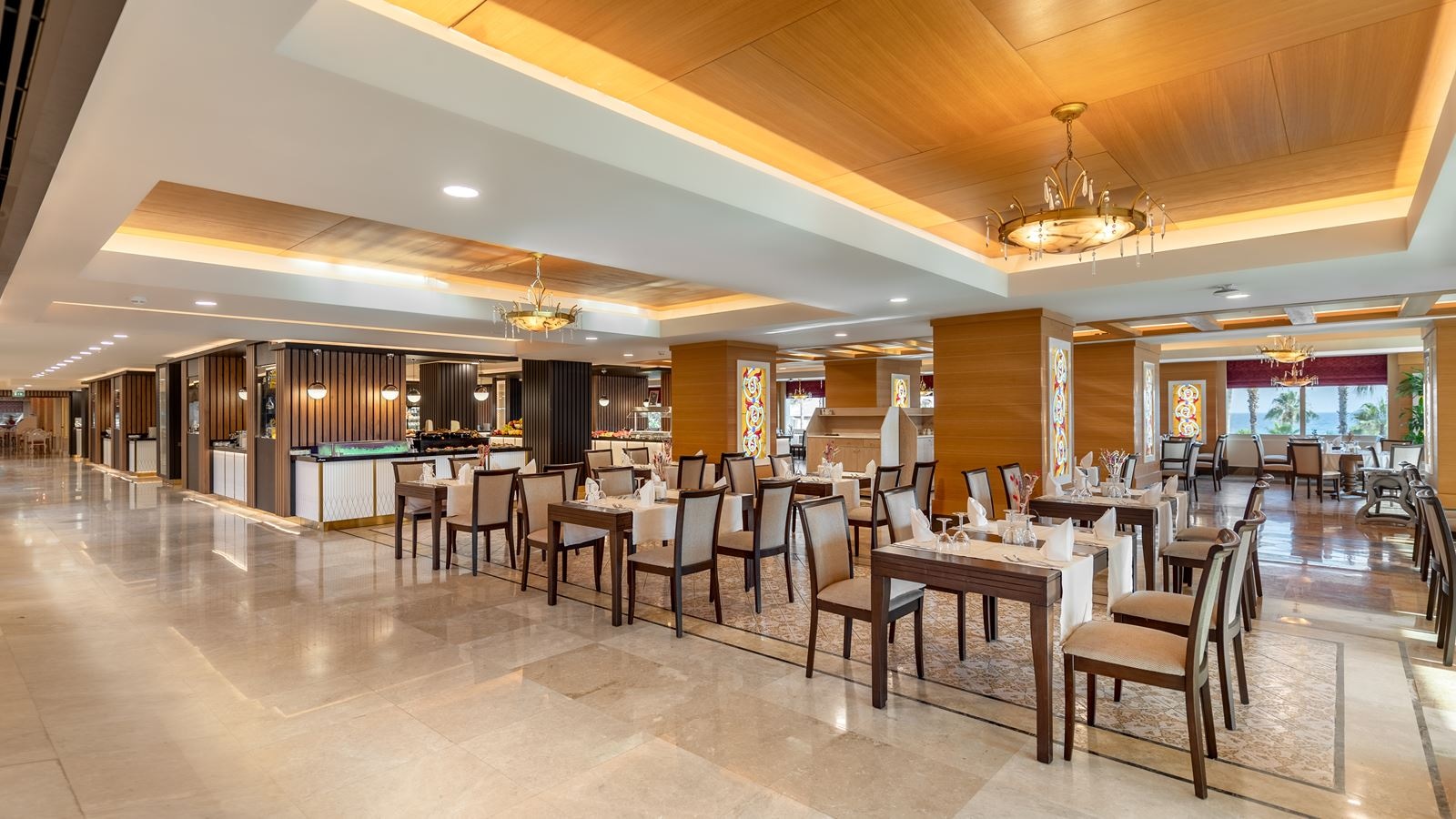 restaurants-grandee-main-restaurant