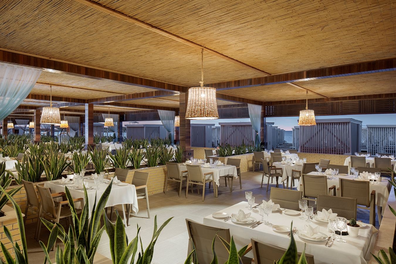 restaurants-