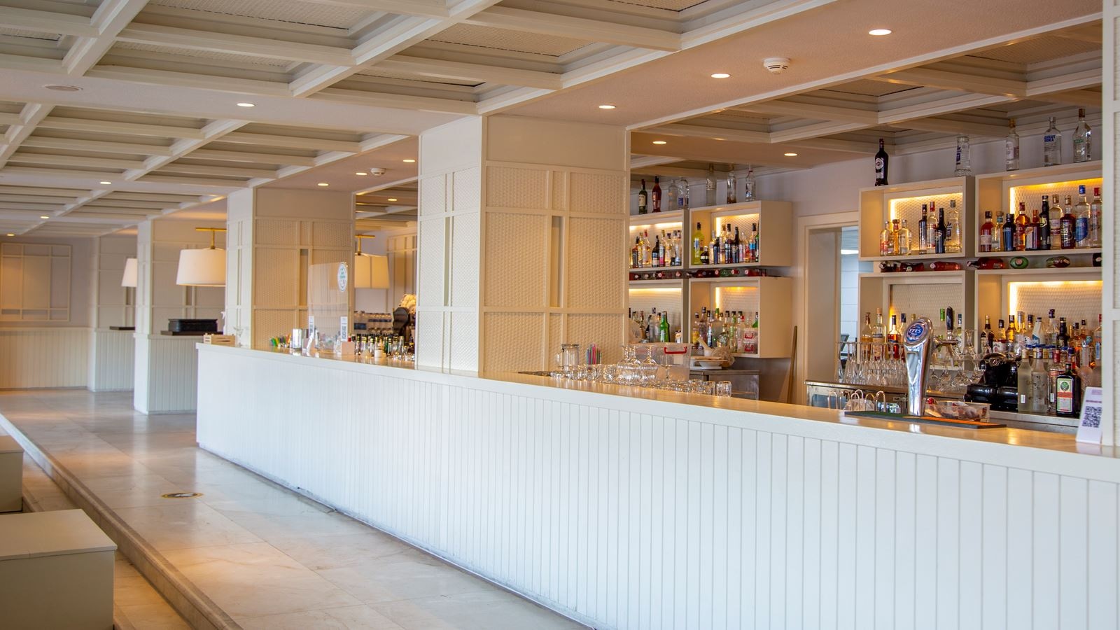 bars-pool-snack-bar