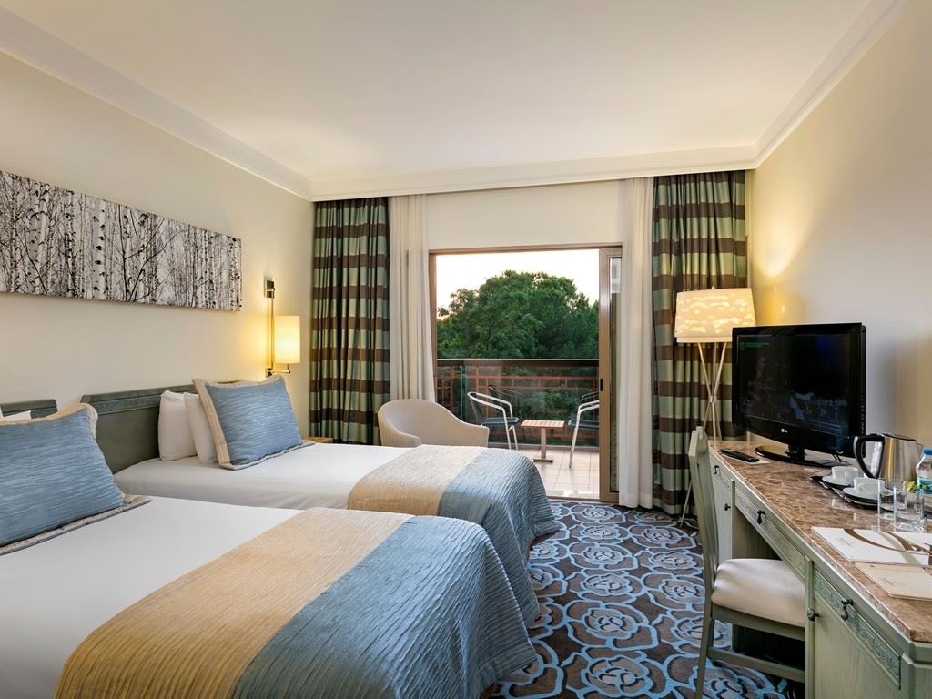 rooms-main-building-standard-room-garden-view