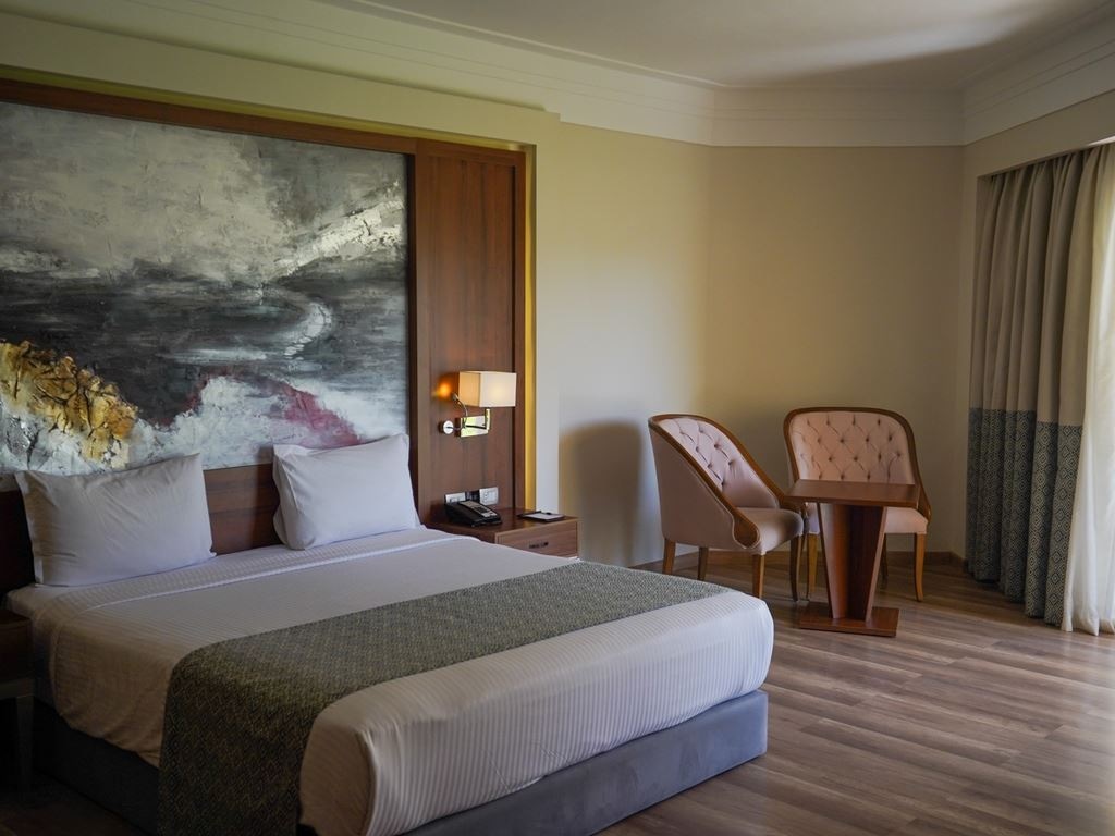 rooms-lagoon-suite-garden-view